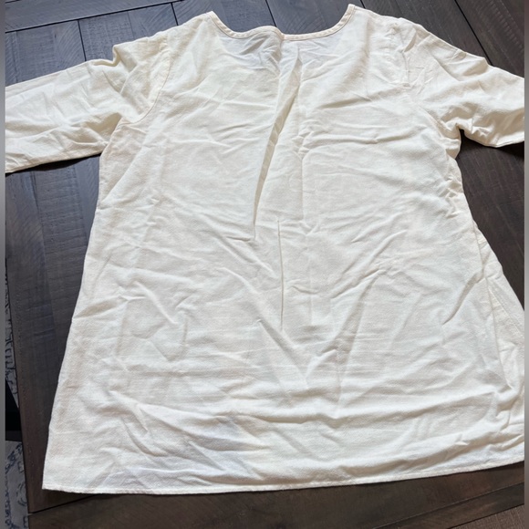 Off White Tunic - Picture 4 of 4